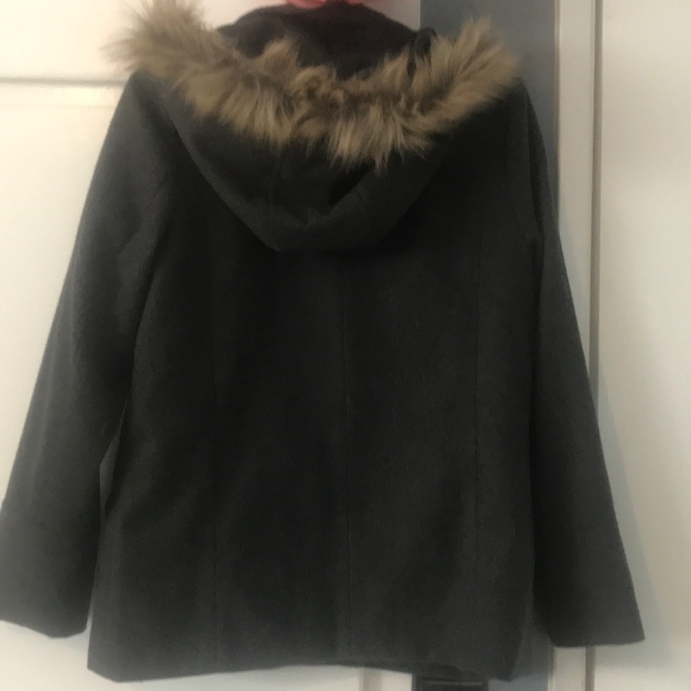 Coat - Picture 4 of 4